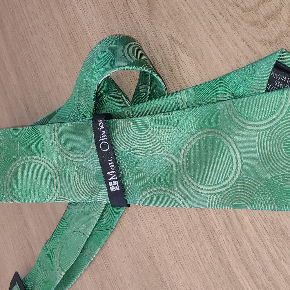 Tie 100 silk by marc olivier new